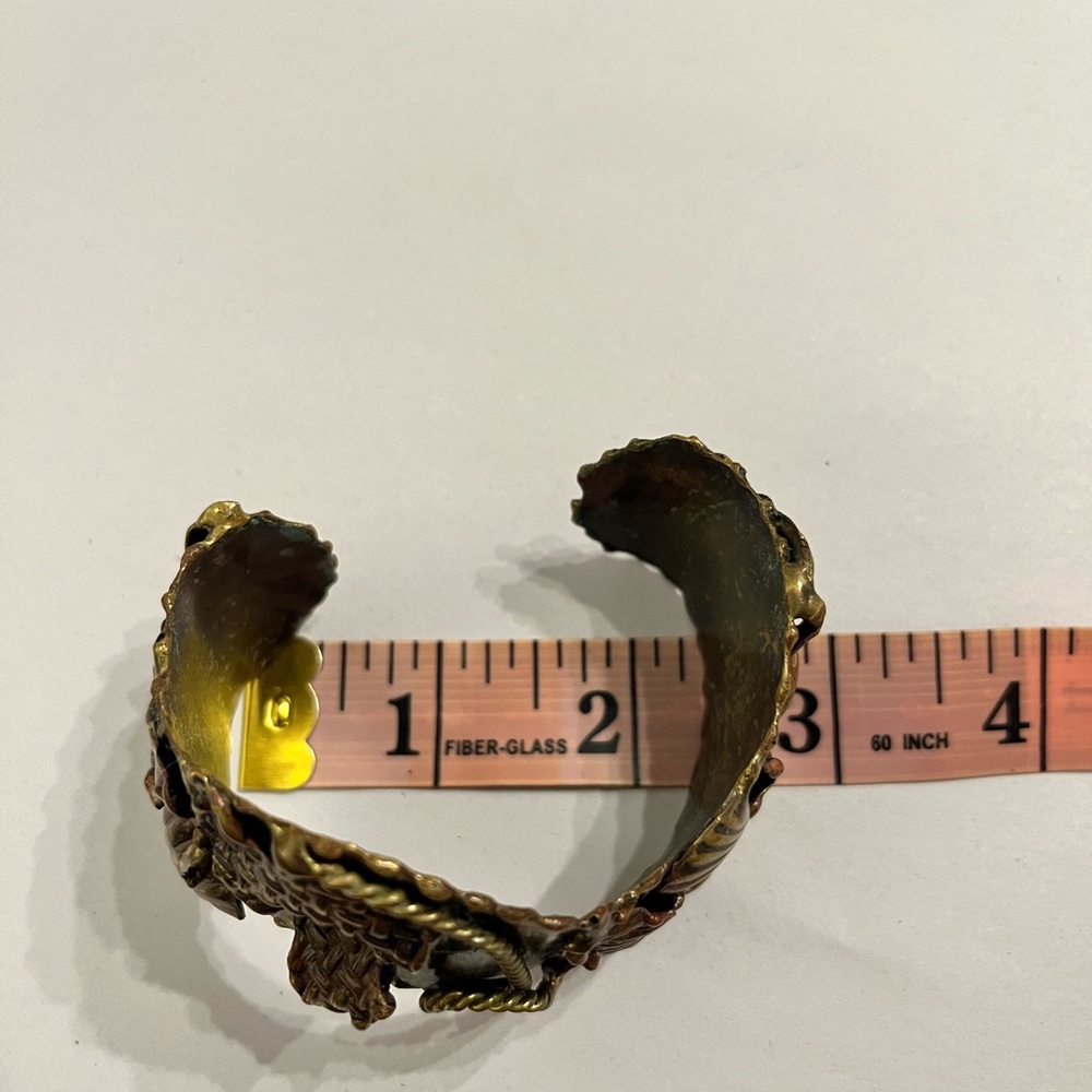 Antique-Style Bronze Tone Seashell Cuff Bracelet - Picture 6 of 6